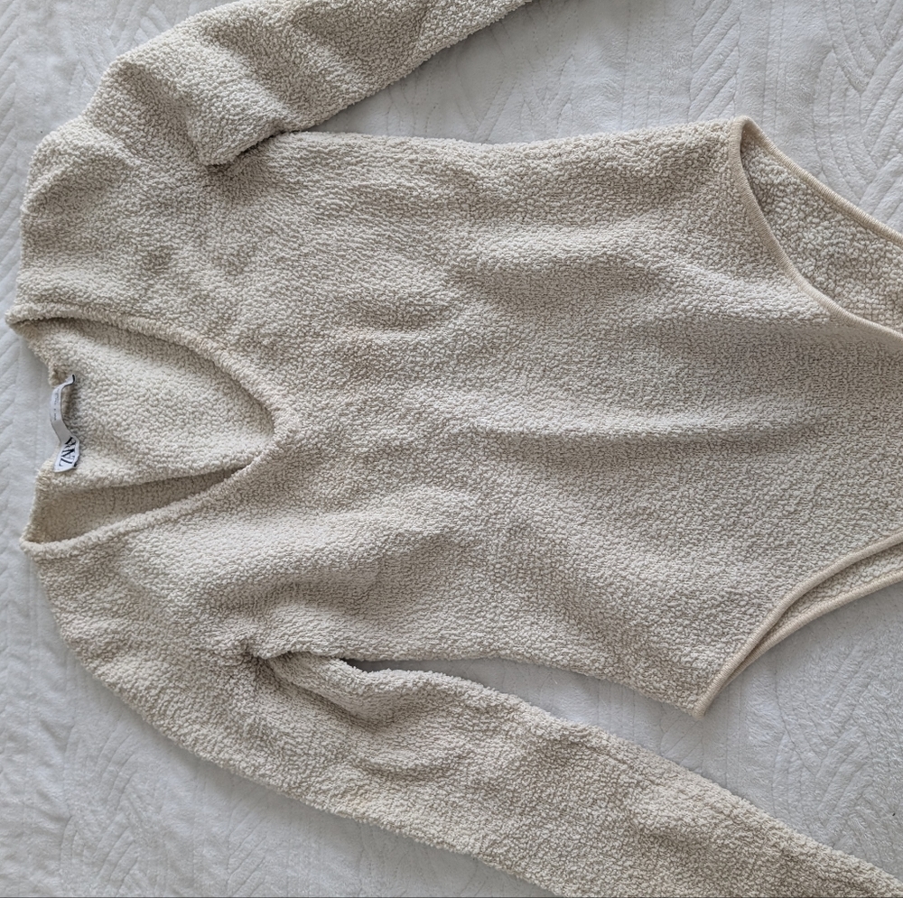 Zara Cream Textured Long Sleeve Bodysuit